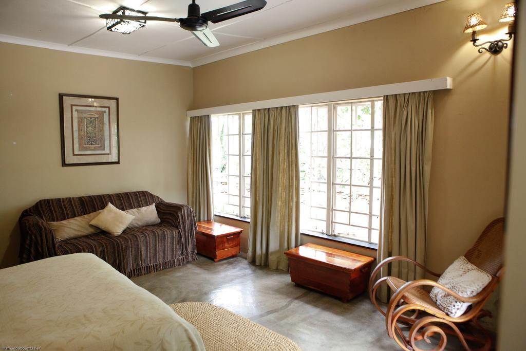 Down Gran'S Self-Catering Cottage Lobamba Esterno foto
